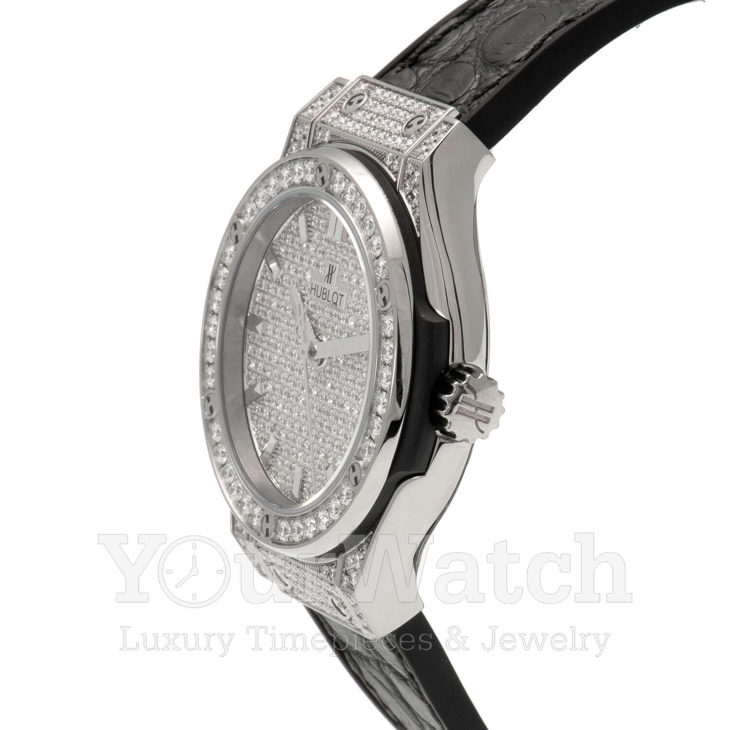 Hublot Classic Fusion Quartz Full Diamond Case 33mm Ladies Watch 581.NX.9010.LR.1704